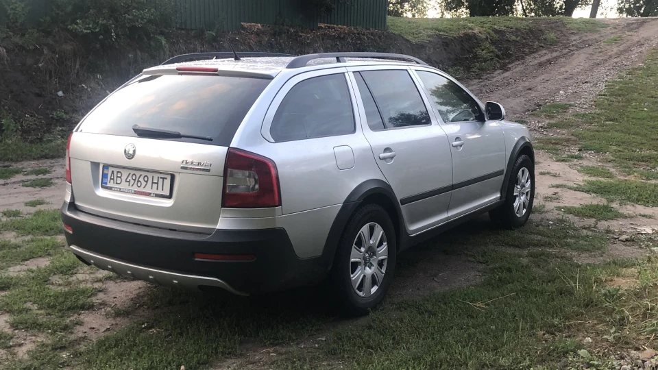 Skoda Octavia Scout 2.0TDI CFHC DSG6 3