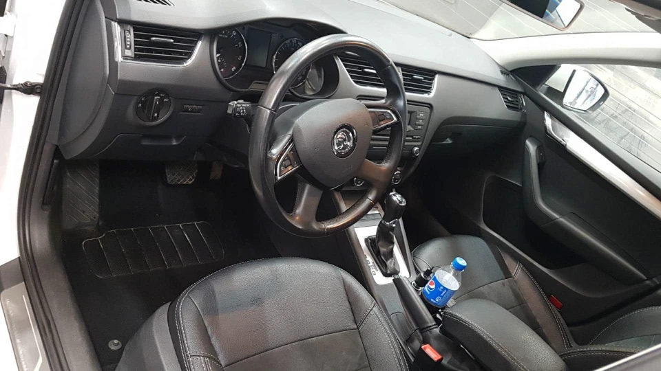 Skoda Octavia 1.4TSI Benzinka 2