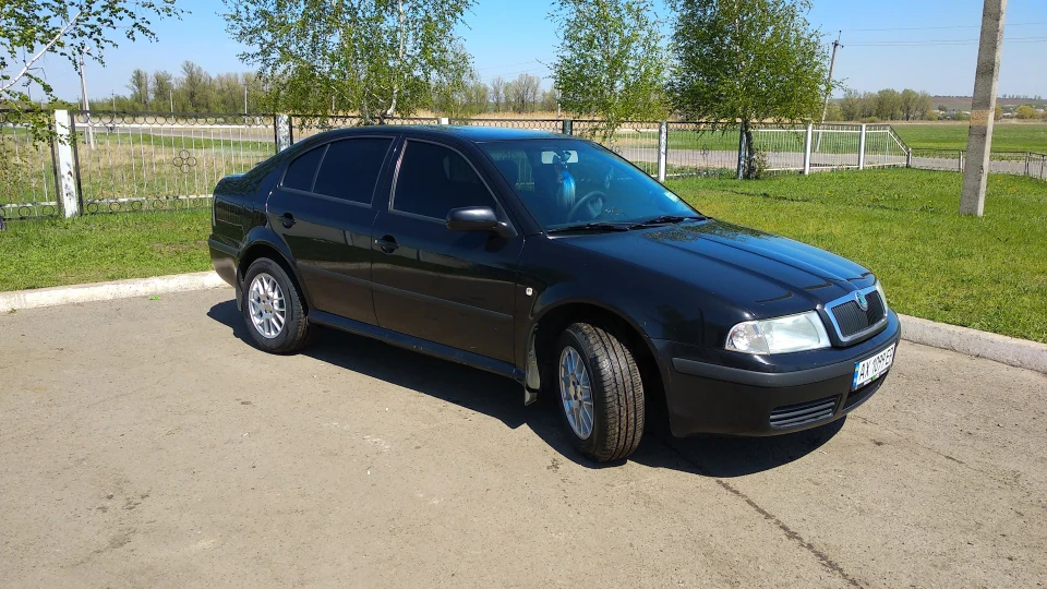 Skoda Octavia 1.6 AKL 5