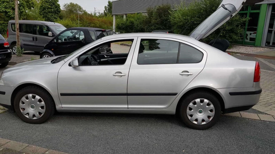 Skoda Octavia 1.6 BSE 3