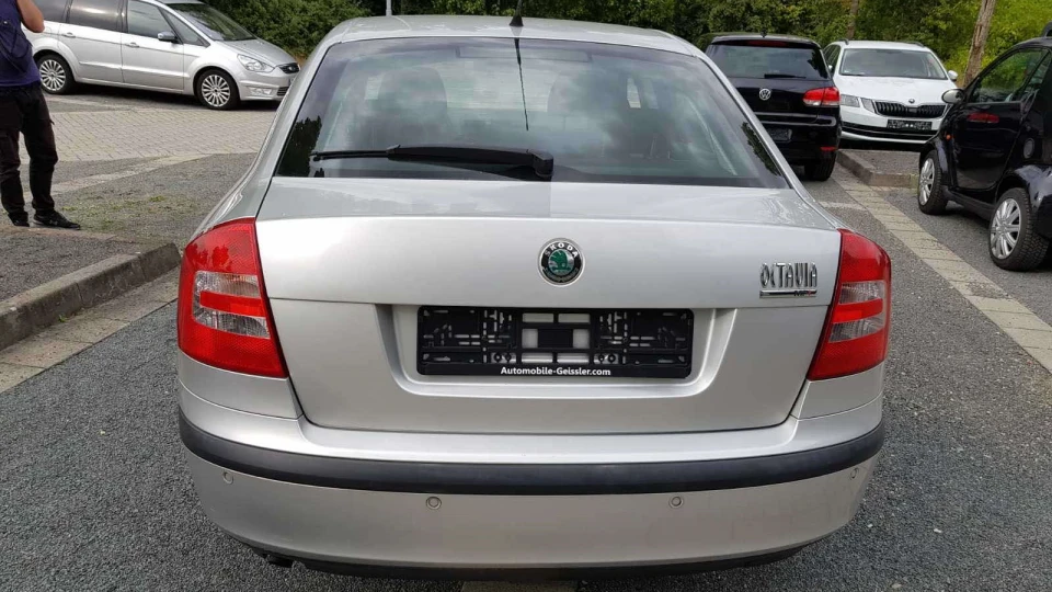 Skoda Octavia 1.6 BSE 4