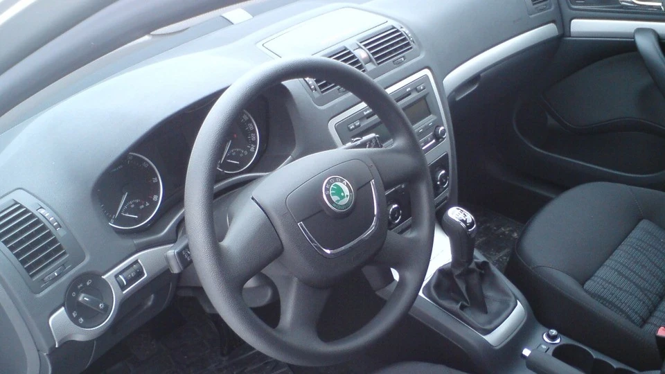 Skoda Octavia 1.6 Elegance 4