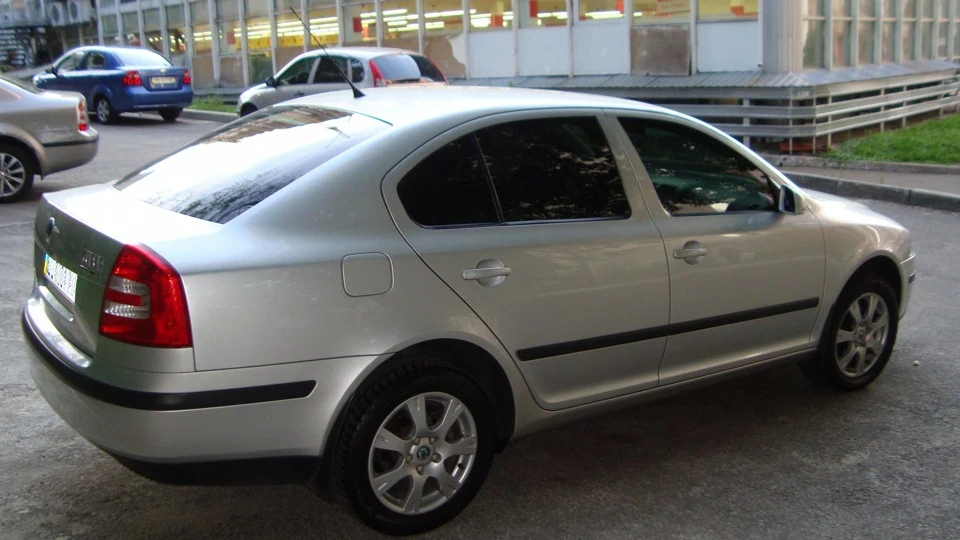 Skoda Octavia 1.6 Elegance 4