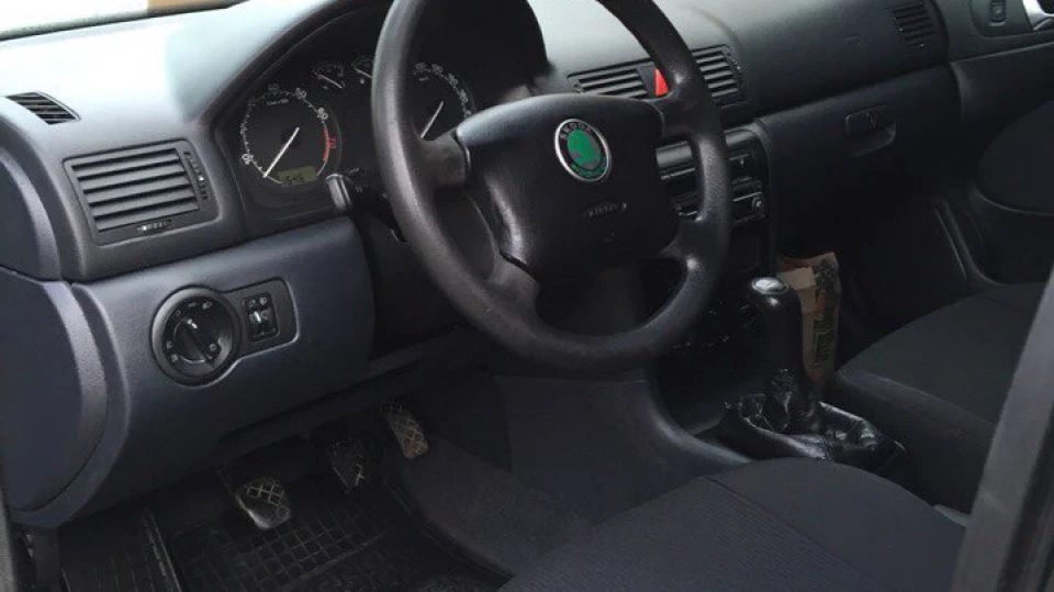 Skoda Octavia 1.6i 4