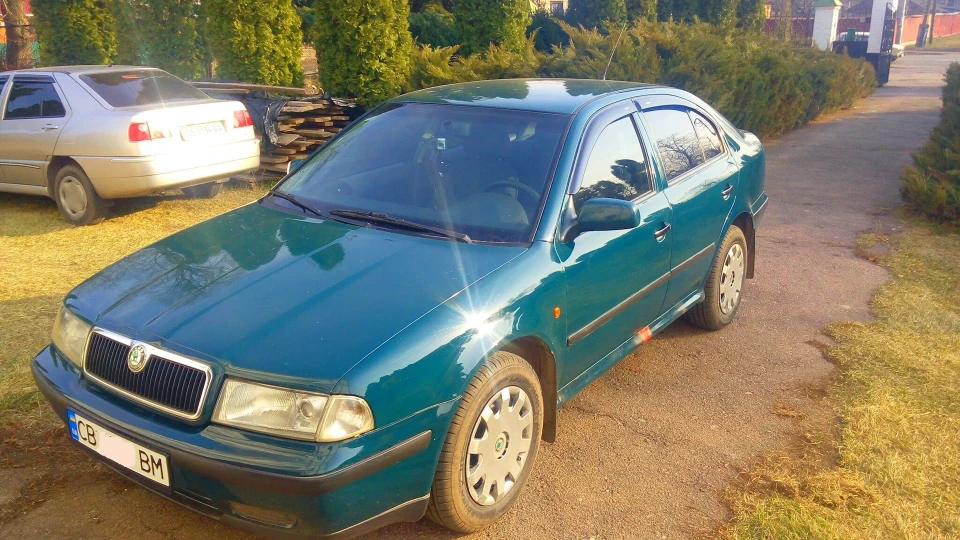 Skoda Octavia 1.8 20V AGN 4