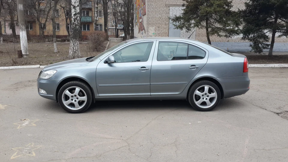 Skoda Octavia 1.8 TSI Platinum Ghost 4