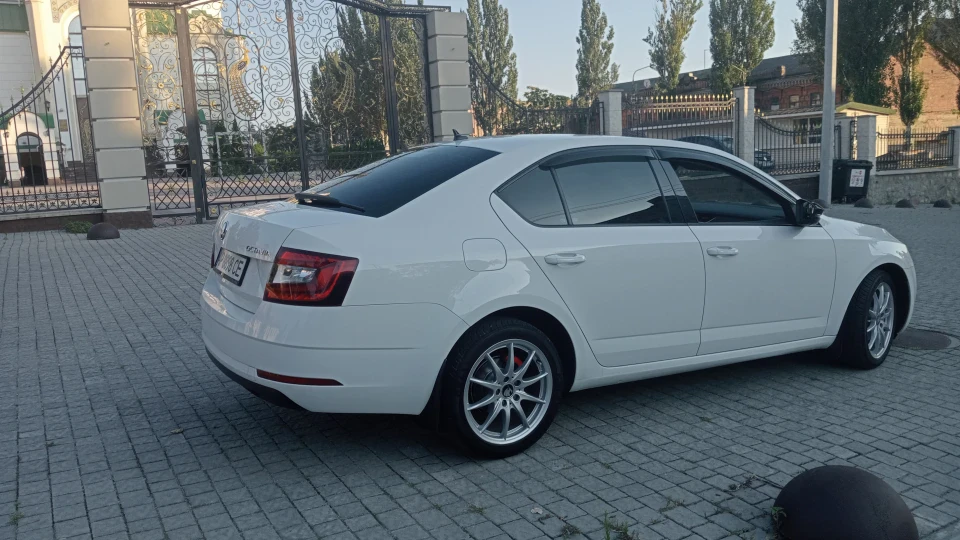 Skoda Octavia 2.0TDI 150Hp 340Nm 5