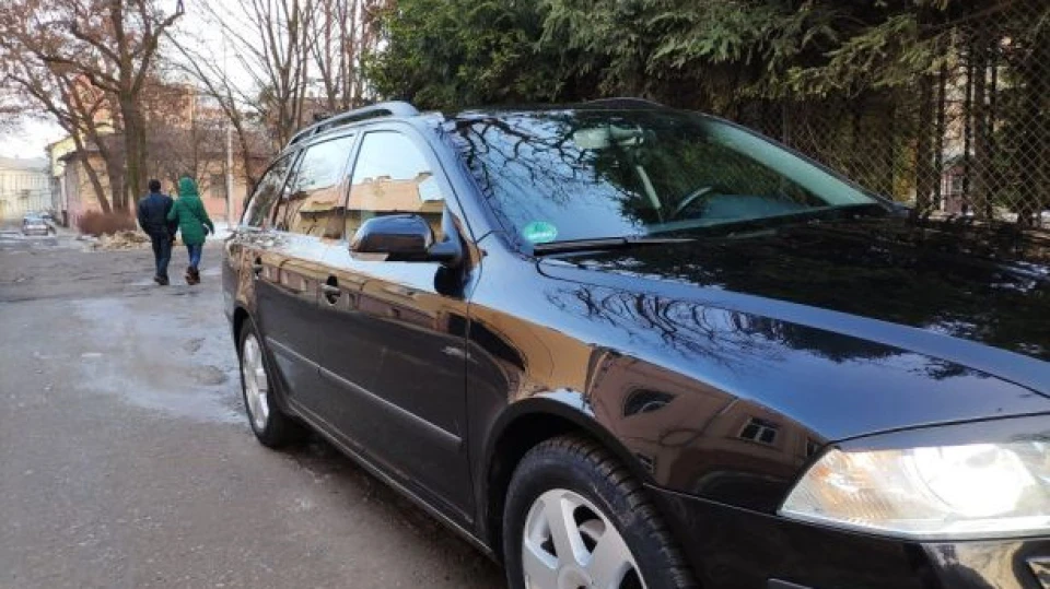 Skoda Octavia Black 2