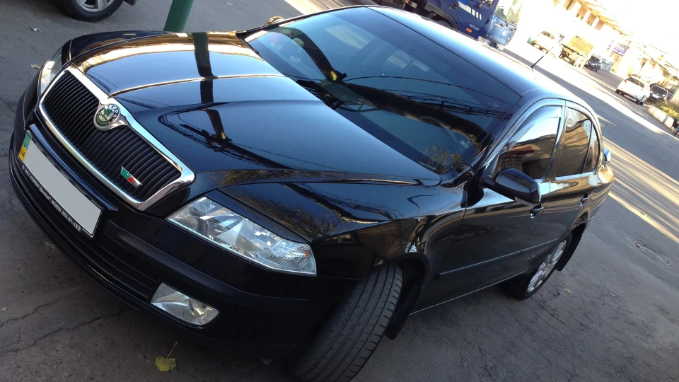 Skoda Octavia чорний металік 4