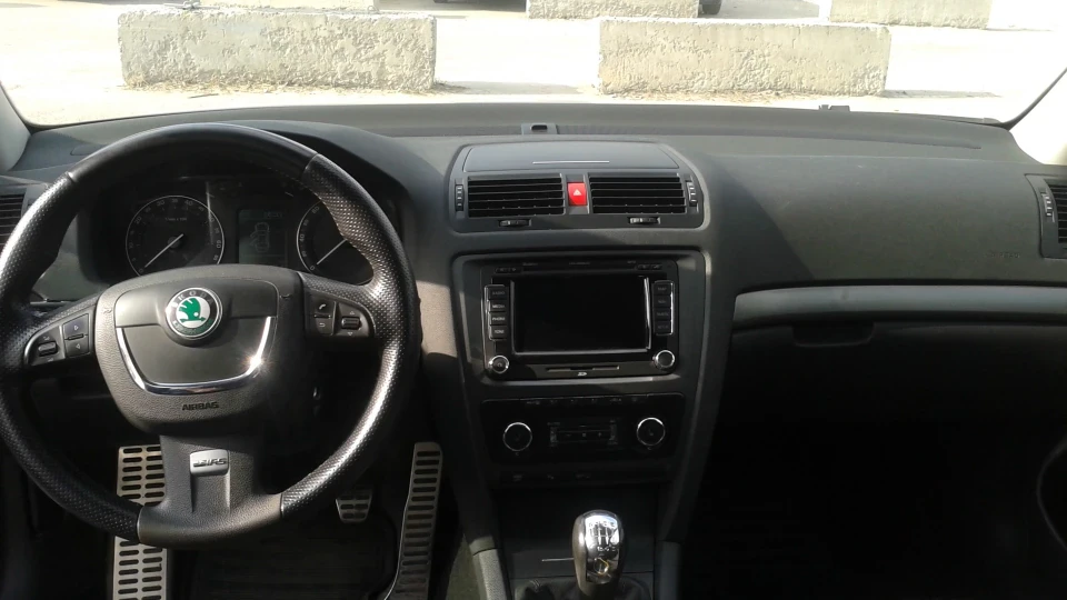 Skoda Octavia Individual 2