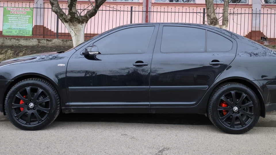 Skoda Octavia L&K Black Panther