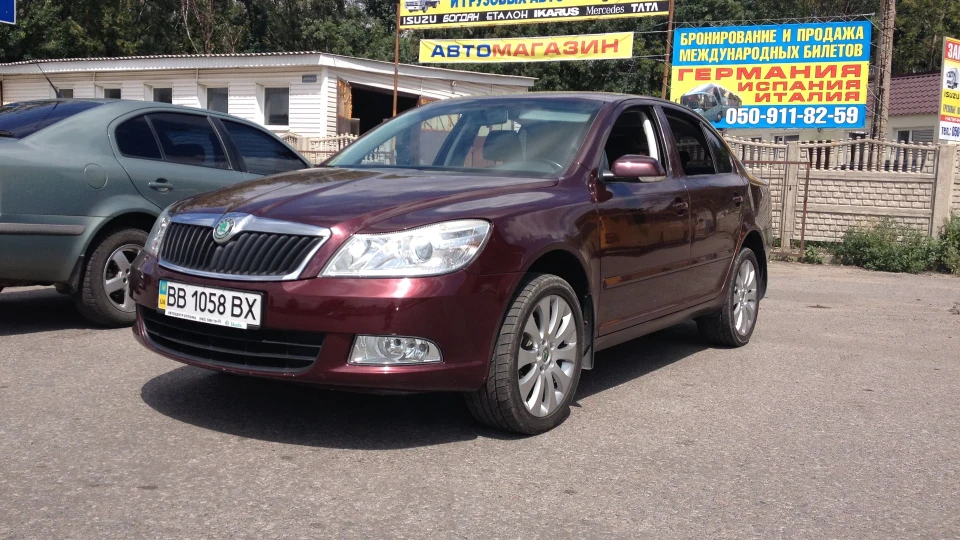 Skoda Octavia Rosso Brunello 2