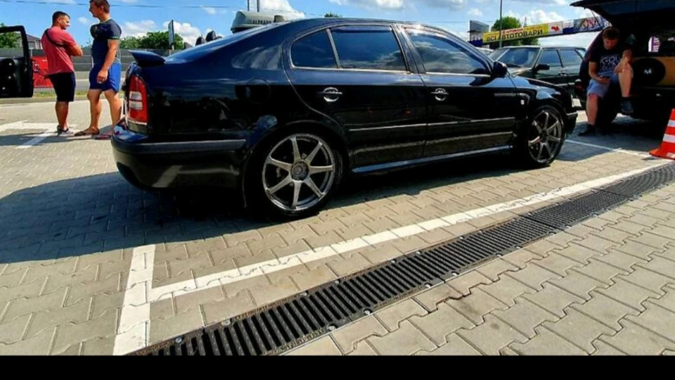 Skoda Octavia Sound 1.8 turbo 3