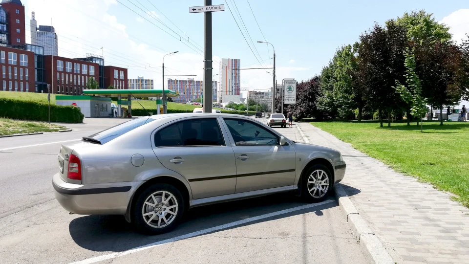 Skoda Octavia Tour > NO Сat 🚙💨 2