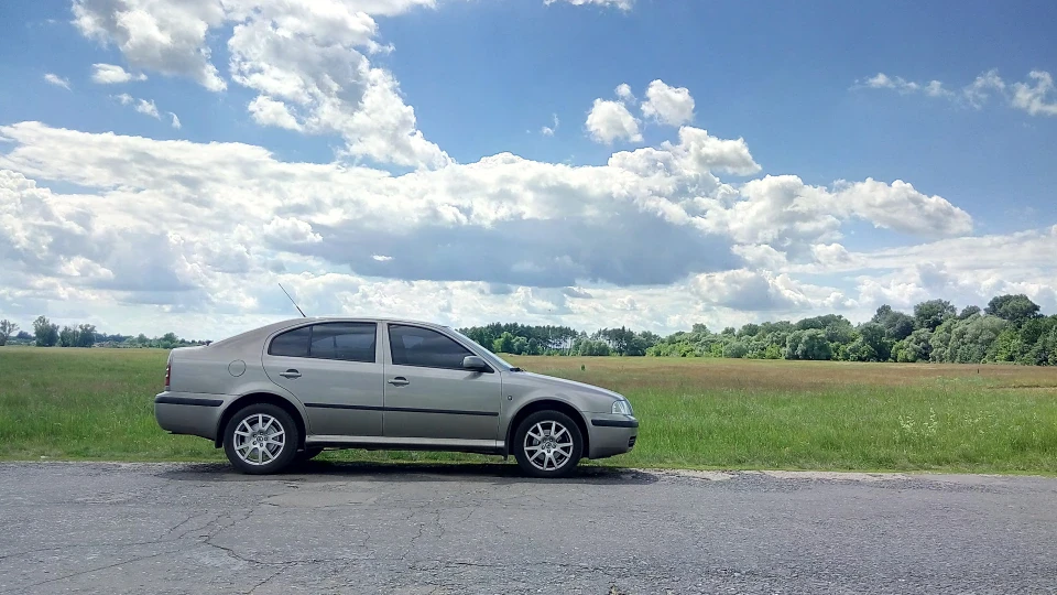 Skoda Octavia Tour > NO Сat 🚙💨 3