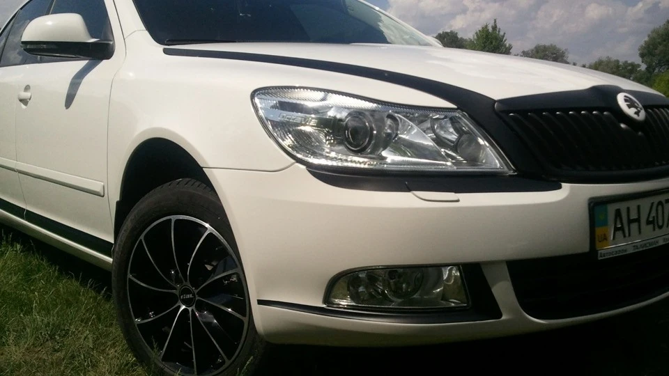Skoda Octavia Ульотна)