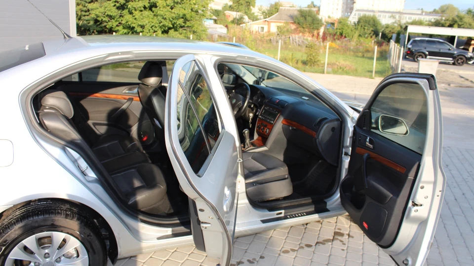 Skoda Octavia ГАРНА СКРОМНЯГА 4