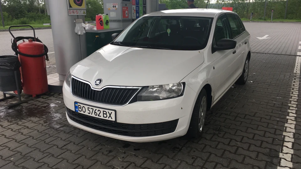 Skoda Rapid Spaceback Біла Ракета 3