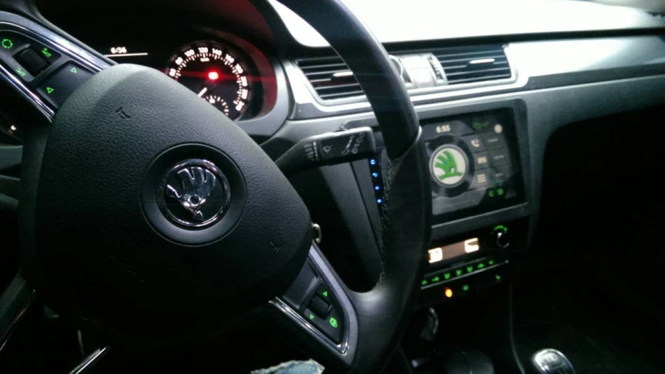Skoda Rapid Spaceback WhiteRunnerLimitedEd> 2