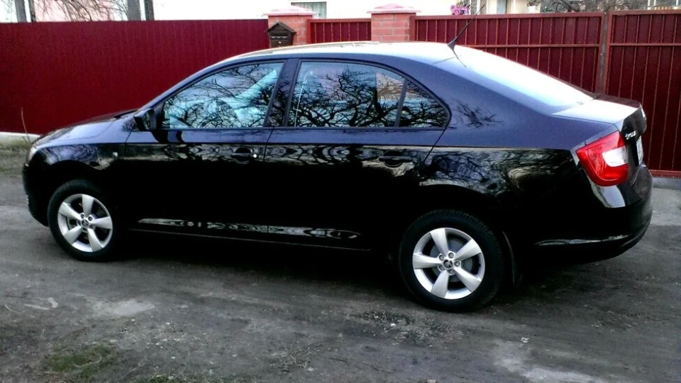Skoda Rapid 1.2 TSI ambition Nigga 2