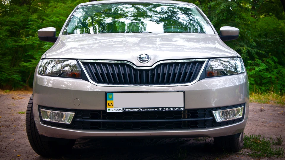 Skoda Rapid 1,6 MPI Cappuccino Beige 3