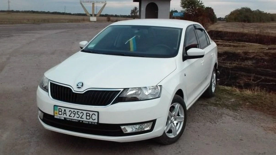 Skoda Rapid 1.6 MPI 2