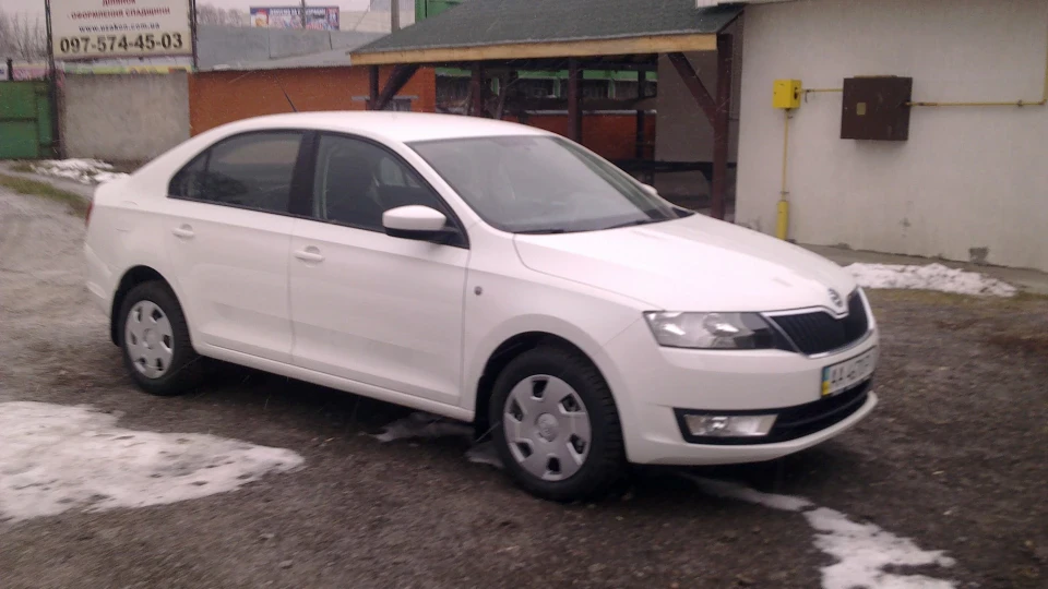 Skoda Rapid 1.6 MPI 2