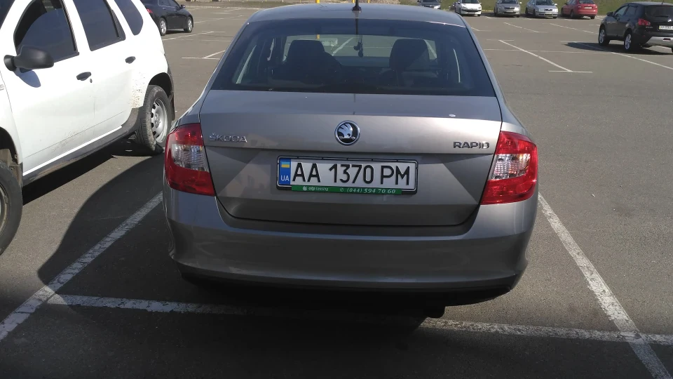 Skoda Rapid 1.6 MPI 3
