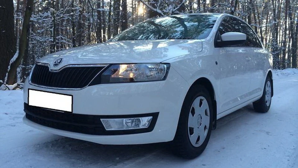 Skoda Rapid 1.6 MPI 3