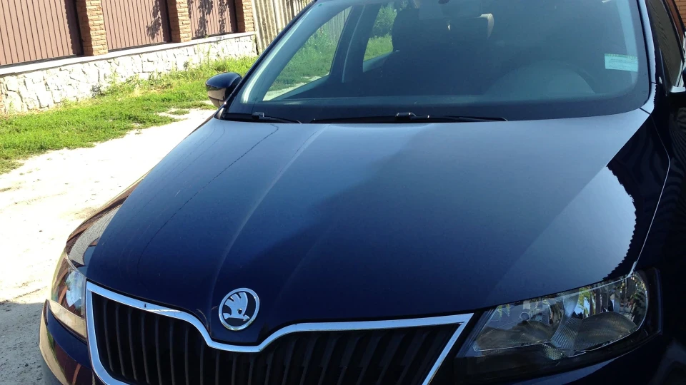 Skoda Rapid Pacific Blue (1.2 tsi)