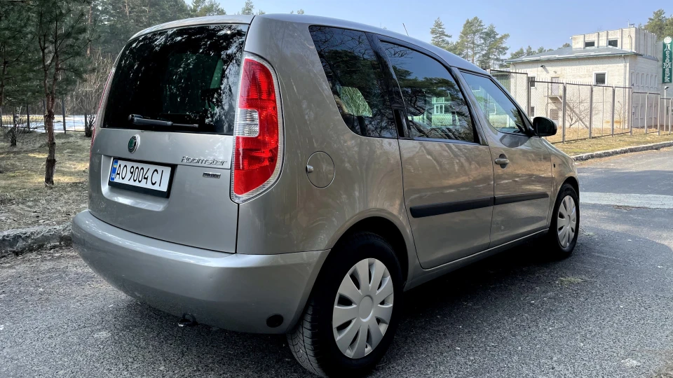 Skoda Roomster 5