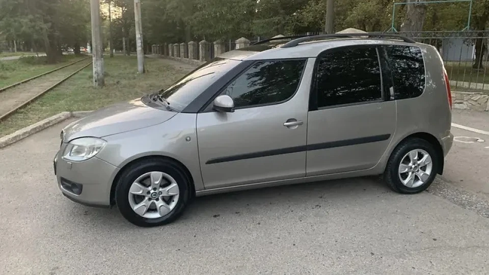 Skoda Roomster 4