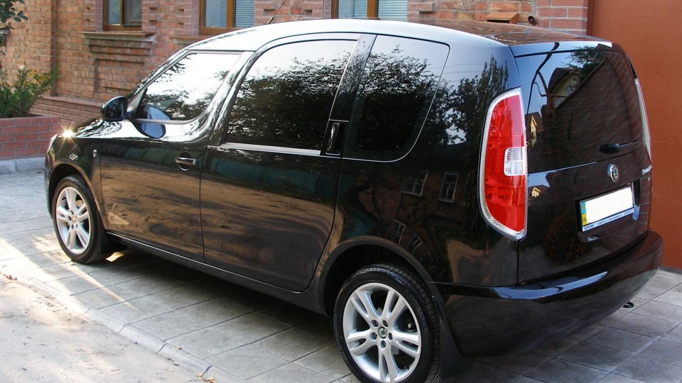 Skoda Roomster Black