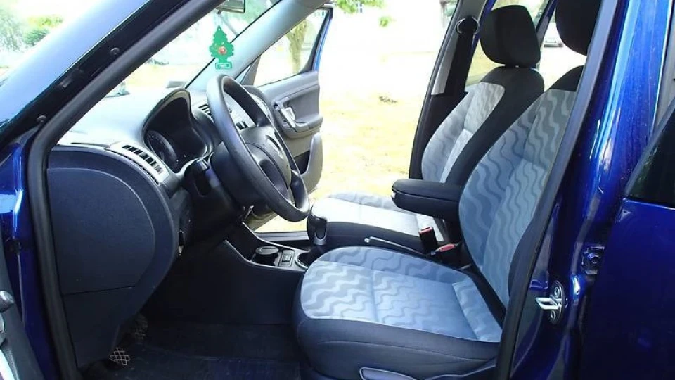 Skoda Roomster Синьоока)