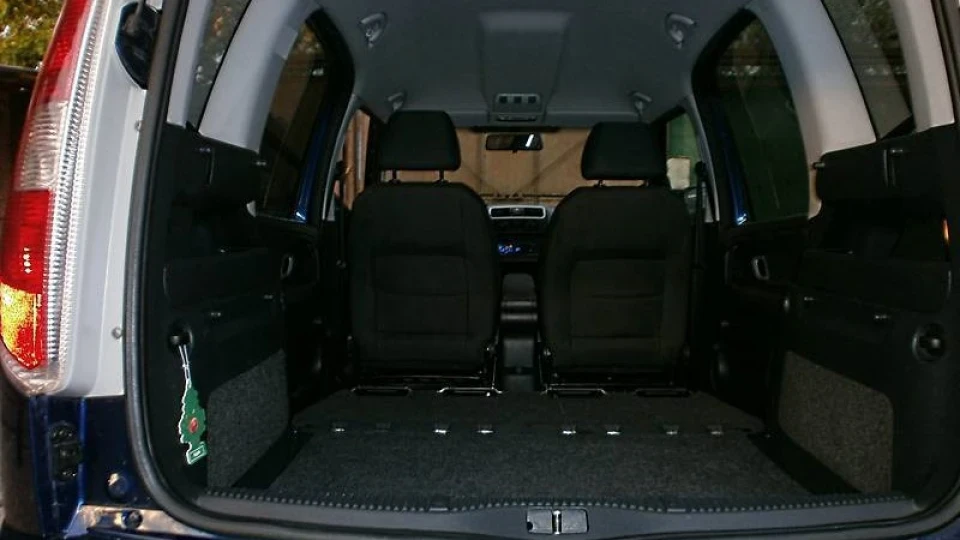Skoda Roomster Синьоока) 4
