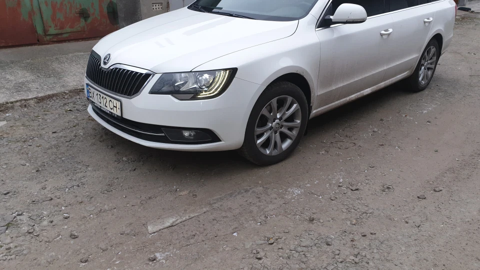 Skoda Superb Combi 2