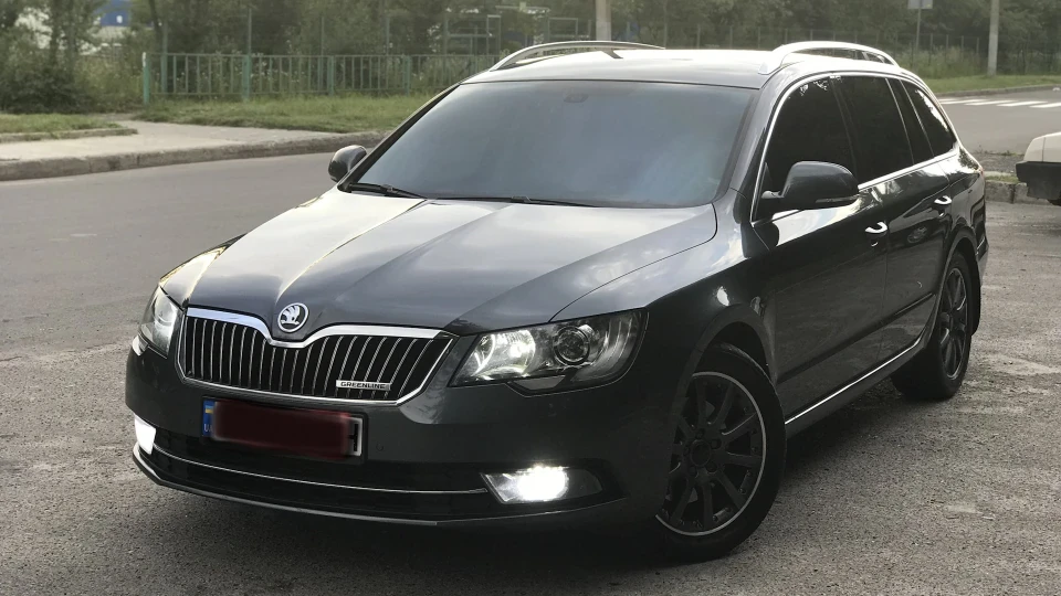 Skoda Superb Combi 4