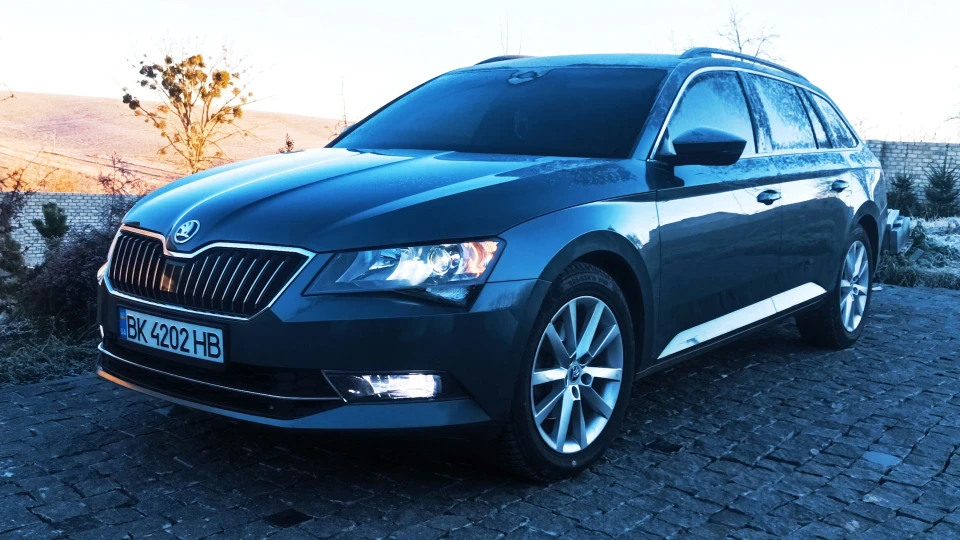 Skoda Superb Combi 🚀 3