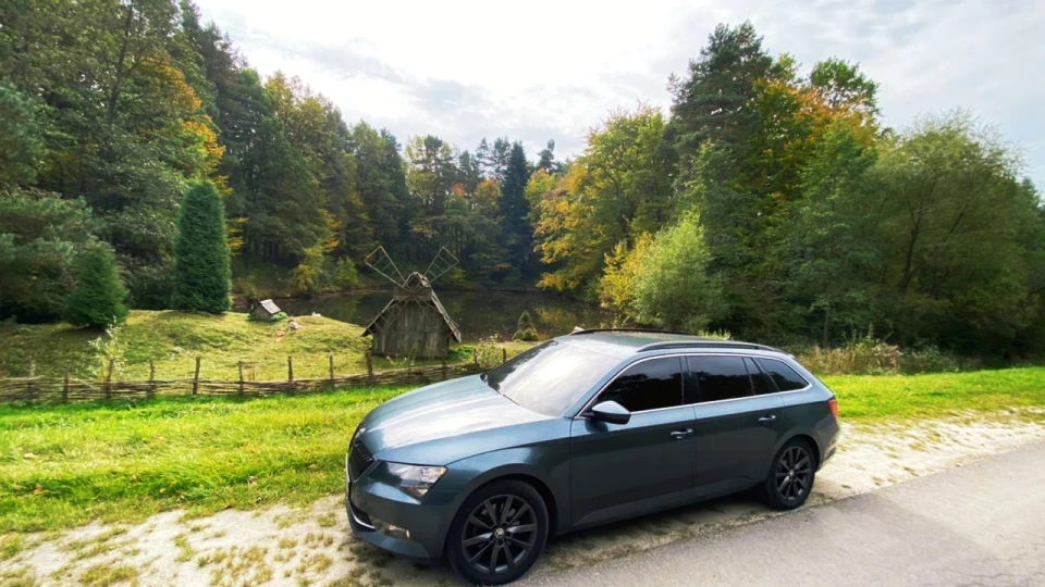 Skoda Superb Combi 🚀 4
