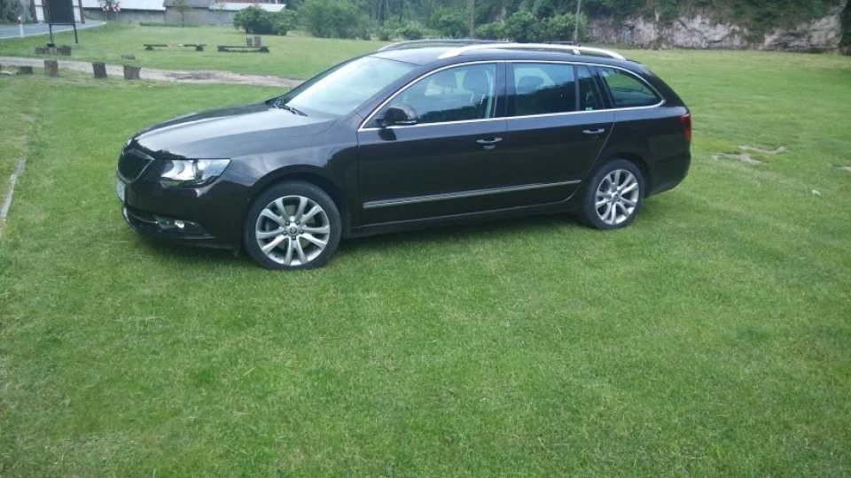 Skoda Superb Combi 2