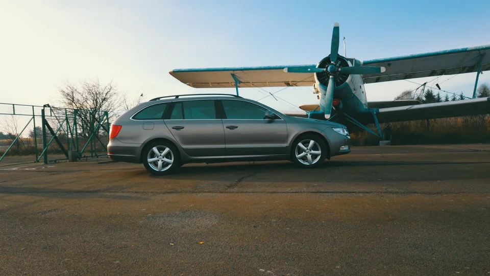 Skoda Superb Combi 1.8 DSG 7 3