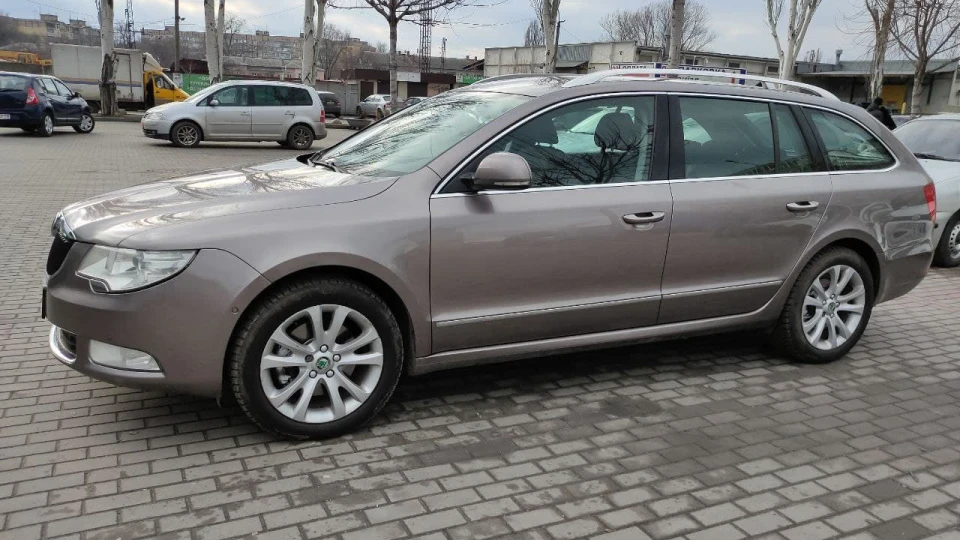 Skoda Superb Combi 2.0 + dsg6