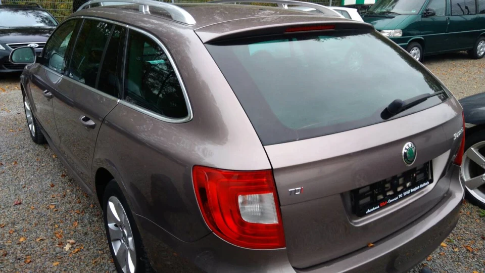 Skoda Superb Combi 2.0 tdi combi panorama 2