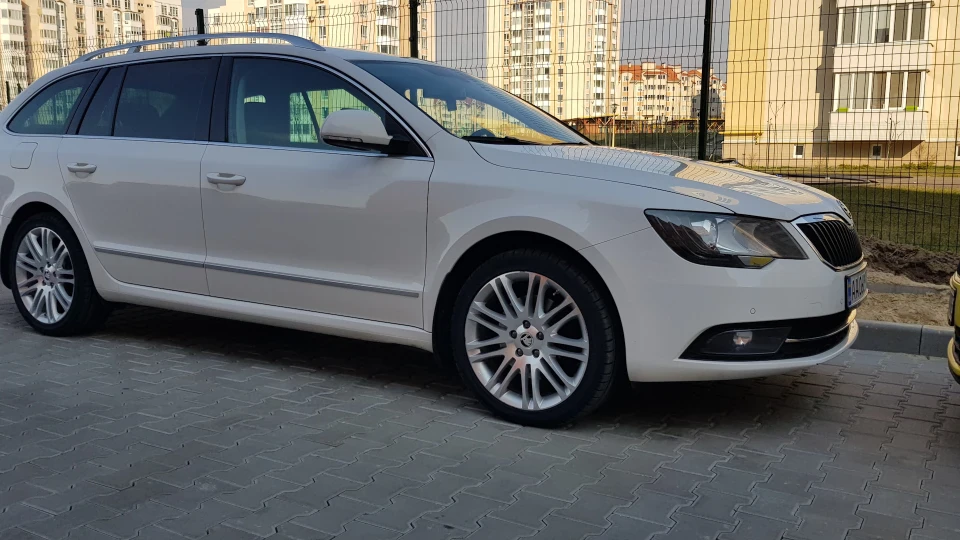 Skoda Superb Combi 2.0TDI 125kW 4*4 2
