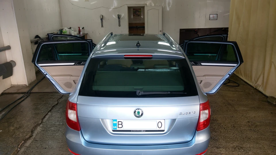 Skoda Superb Combi 2.0TDI 125kW 3