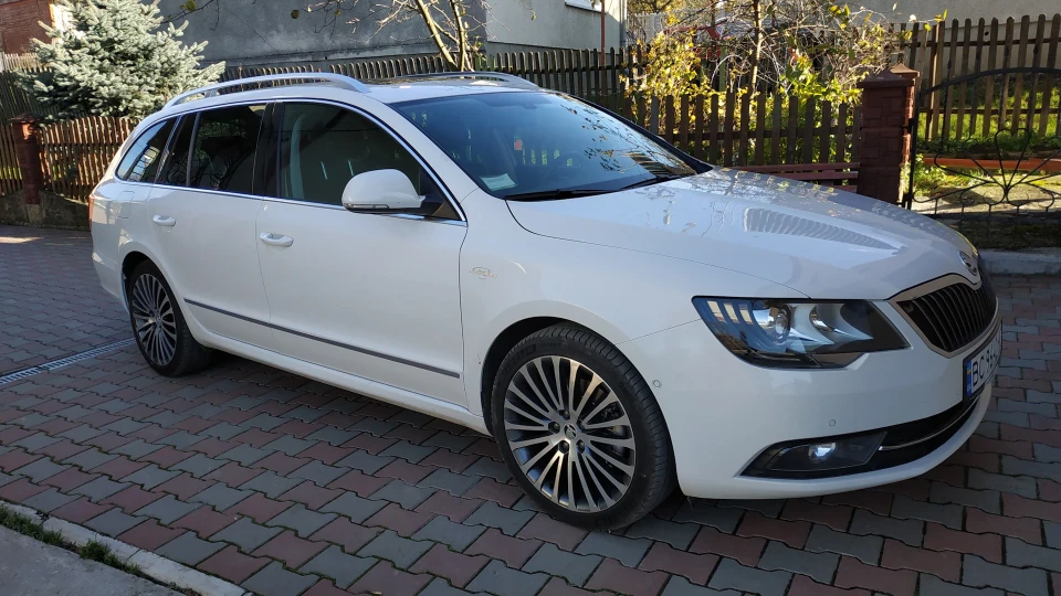 Skoda Superb Combi Laurin&klement 2