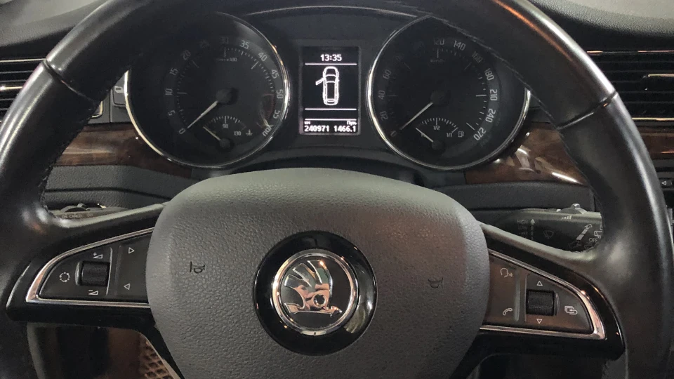 Skoda Superb Combi Гармата-перегонка 5