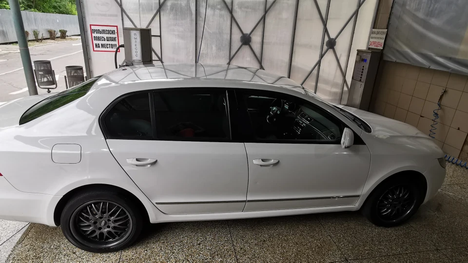 Skoda Superb 1.6 tdi 5