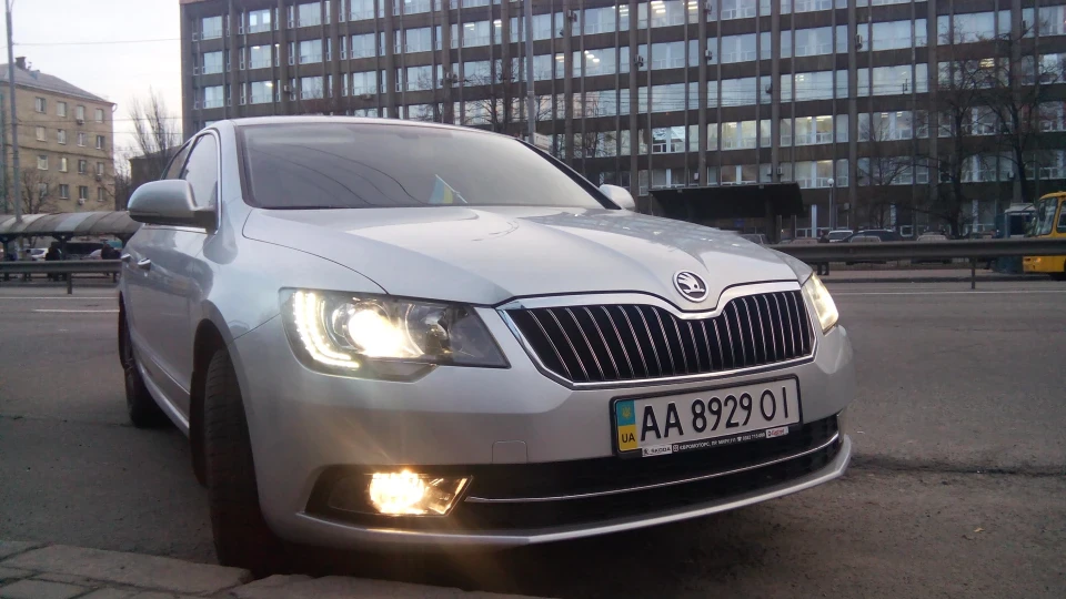 Skoda Superb 1.8 FL DSG7 3