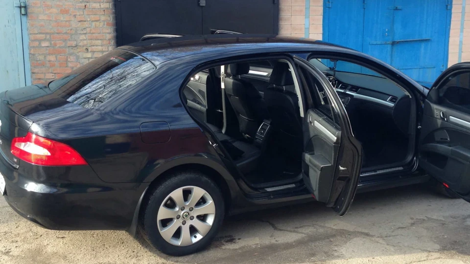 Skoda Superb 1.8 TSI Atomobil 3